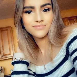 Meet your Posher, Stephany